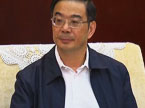 周强会见易军