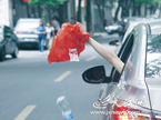 为你鼓掌：请勿朝车窗外扔垃圾