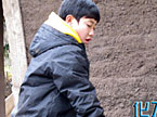 城乡男孩互换归位洒泪蜕变